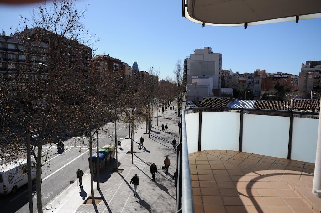New & Sunny Apartment Barcelona Luaran gambar