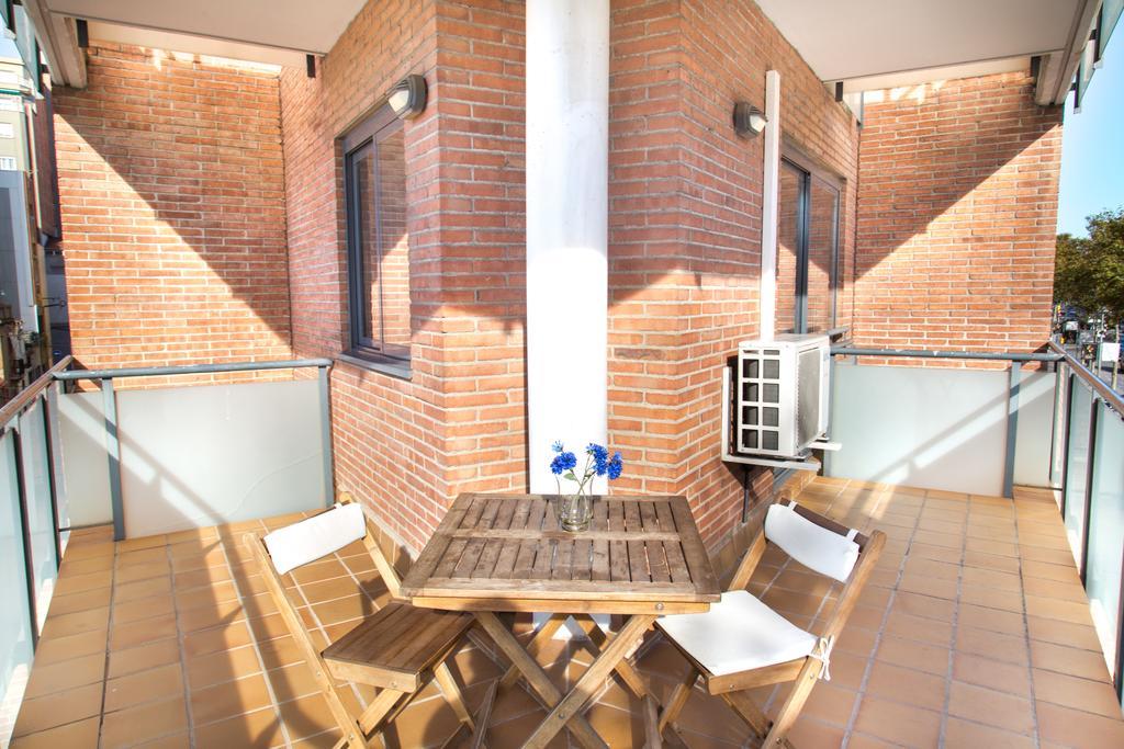 New & Sunny Apartment Barcelona Luaran gambar