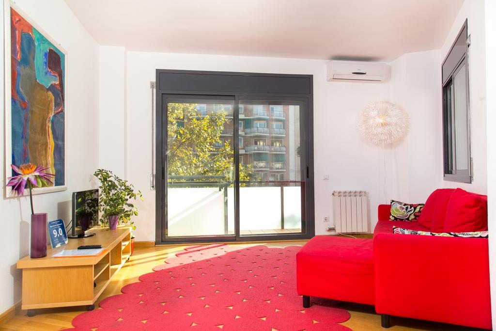 New & Sunny Apartment Barcelona Luaran gambar